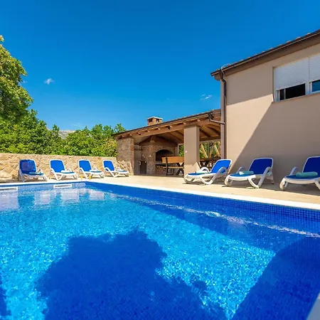 Holiday home 4 Bedroom Cozy In