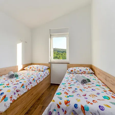 Holiday home 4 Bedroom Cozy In